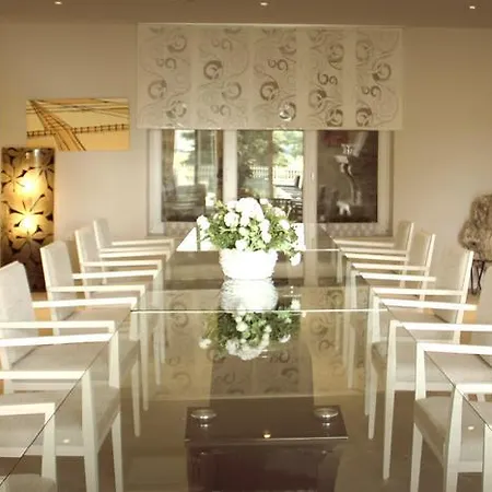 & Celigo Hotel 4*
