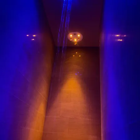& Celigo Hotel 4*